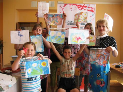 Радость  и восторг детей  от сотворенных рисунков красками  в технике Эбру